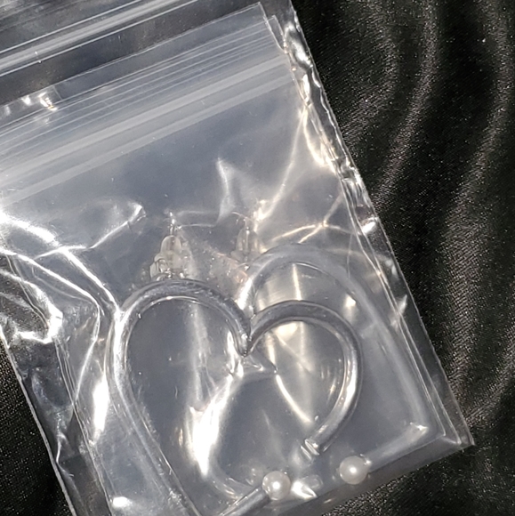 Hoop earrings - Picture 5 of 6